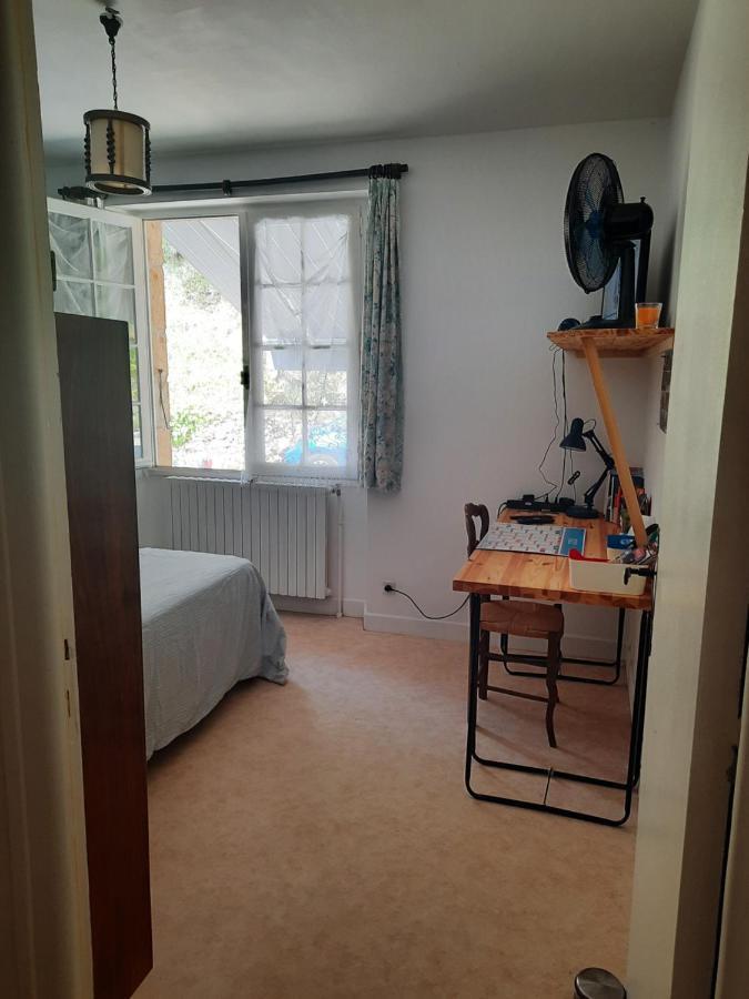 Les Coteaux De Planeze, Ideal Deplacement Pro, Chambres Individuelles Lit 160 Television Saint-Laurent-les-Tours Luaran gambar